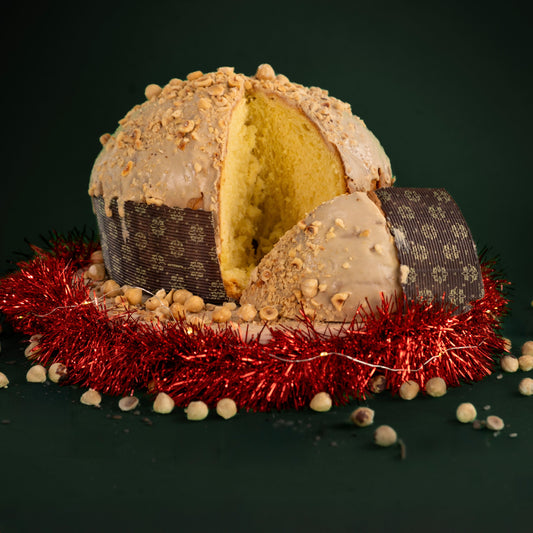 Panettone con crema alla nocciola