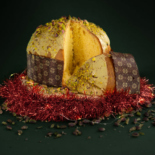 Panettone con crema di pistacchio