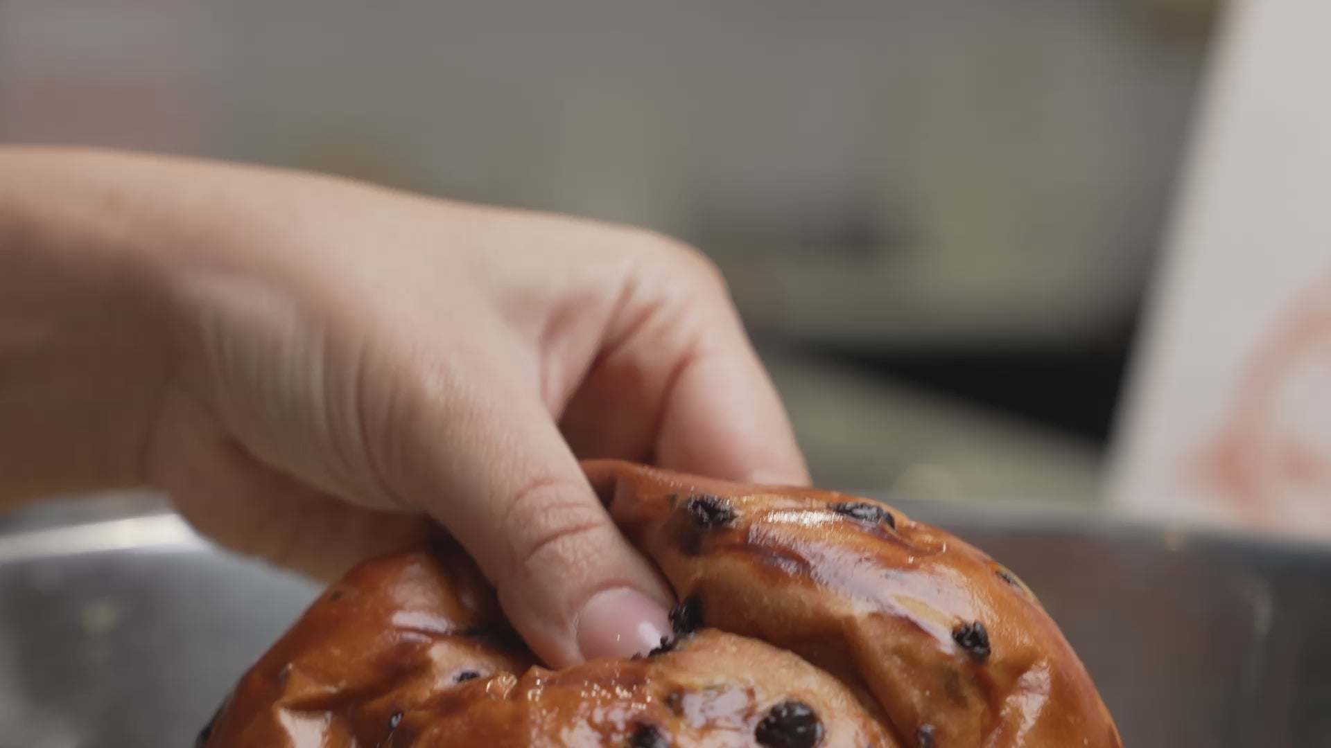 Carica il video: 