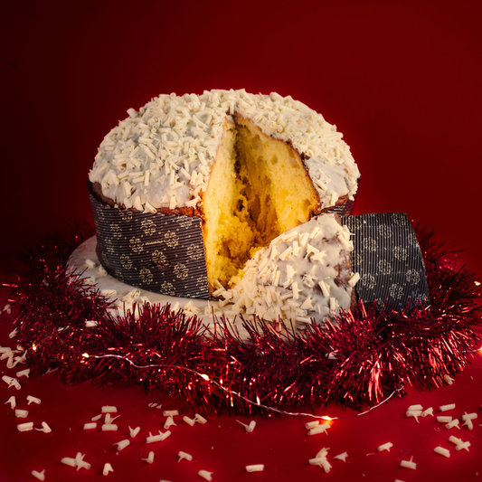 Panettone al cioccolato bianco e agrumi di Sicilia